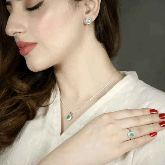 Emerald Set For Women, Elegant Design-Boutique Spiritual